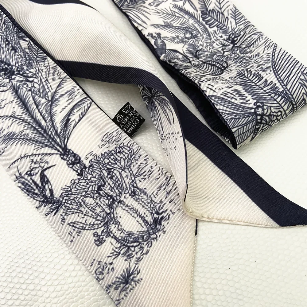 Extended Ribbon Scarf, Silk Ha - Travel Accessories Pouch のレビューと価格