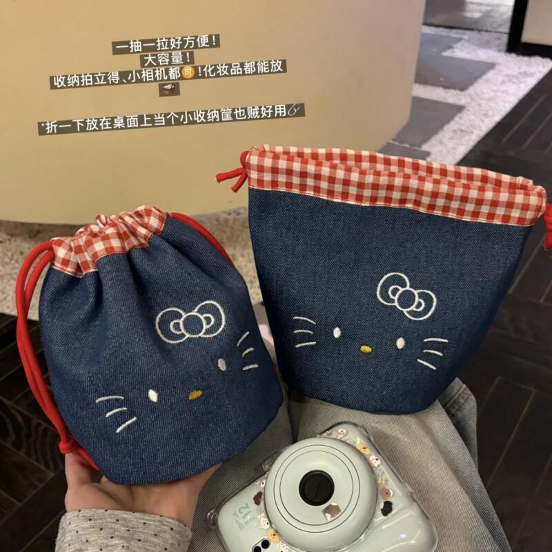 Sanrio Hello Kitty Portable Co - Travel Accessories Gadget のレビューと価格