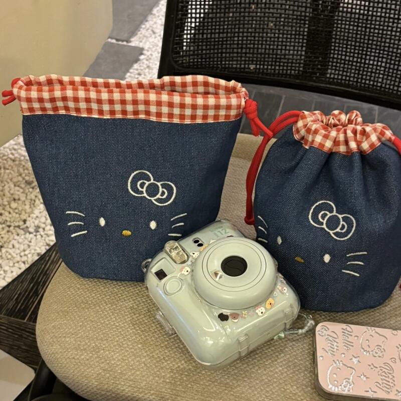 Sanrio Hello Kitty Portable Co - Travel Accessories Gadget のレビューと価格