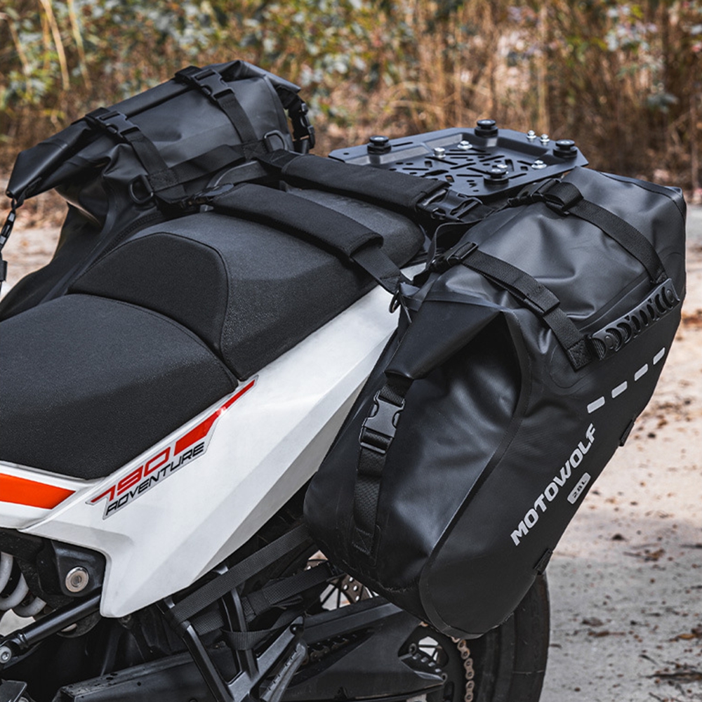 Universal Motorcycle 18/28/48L - Travel Accessories Logo のレビューと価格