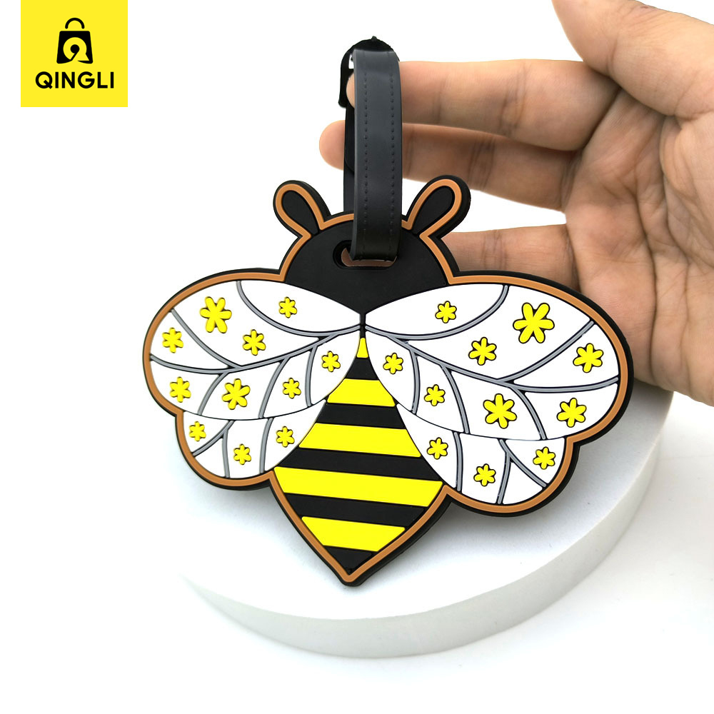 Travel Essentials Cartoon Lugg - Travel Accessories Essentials のレビューと価格