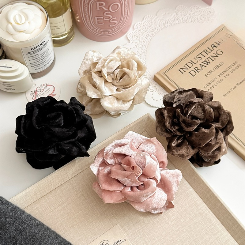 Ins Velvet Rose Hair Claw Clip - Travel Accessories For Girls のレビューと価格